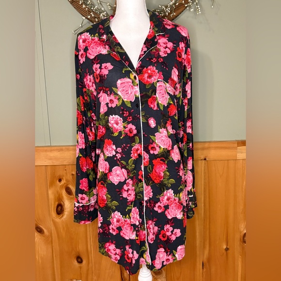 Victoria's Secret Floral Cozy Gown. Size M - Picture 1 of 11